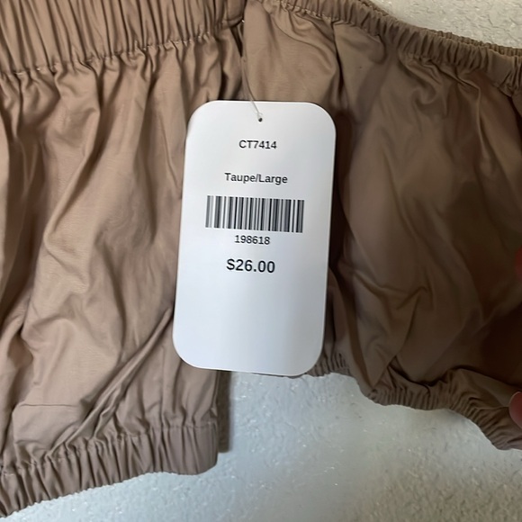 Crescent taupe off the shoulder women’s crop top - Picture 5 of 6